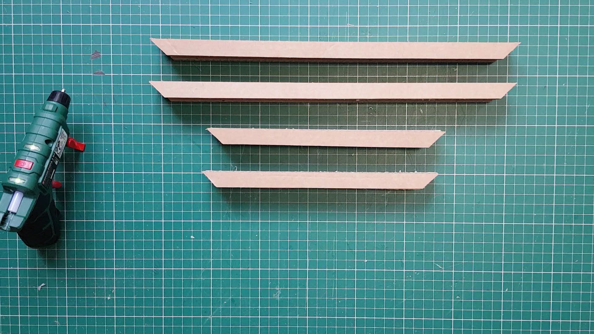 03 - Make a cardboard Frame 06.jpg