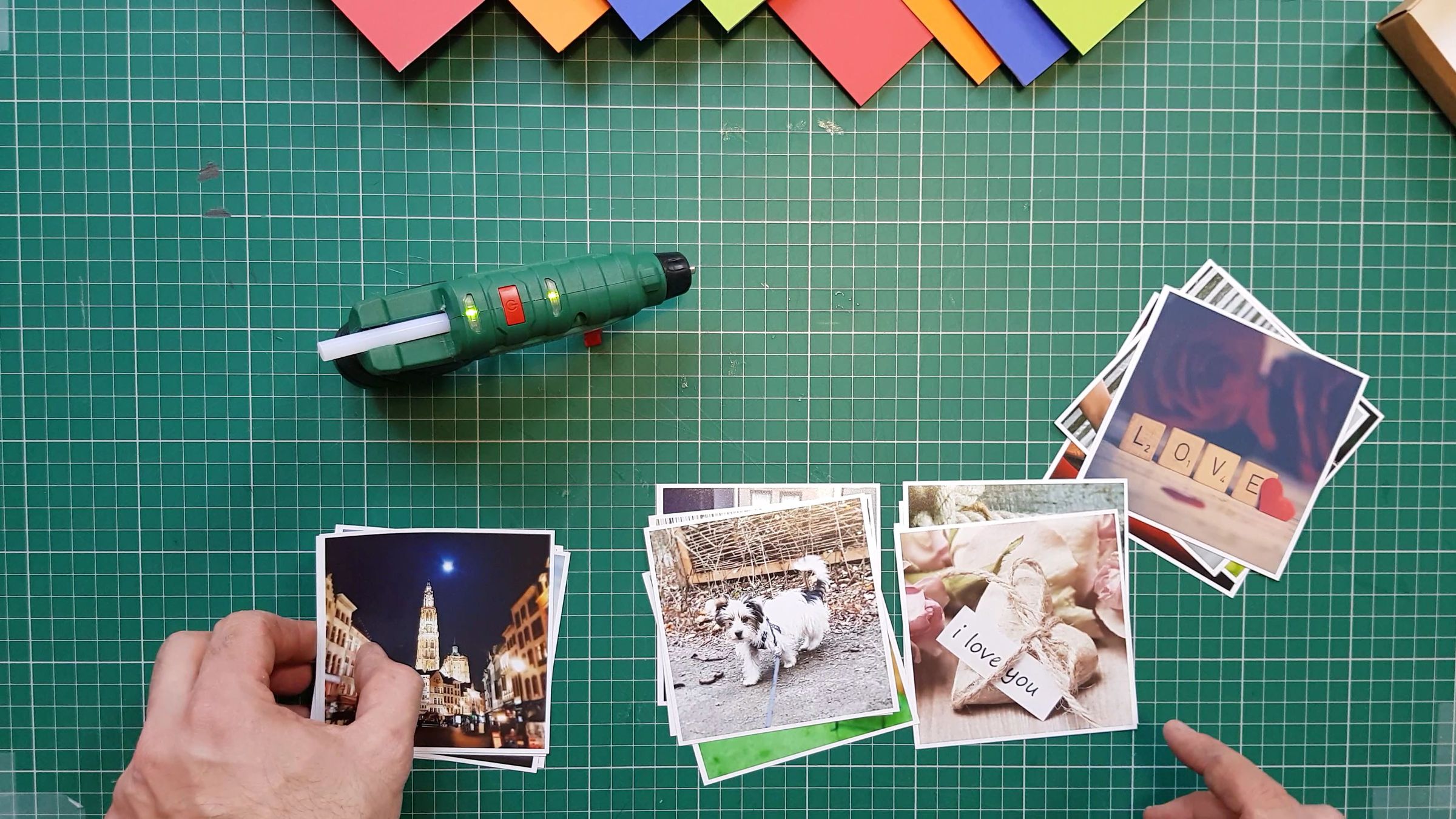 03-Glue the photos 01.jpg