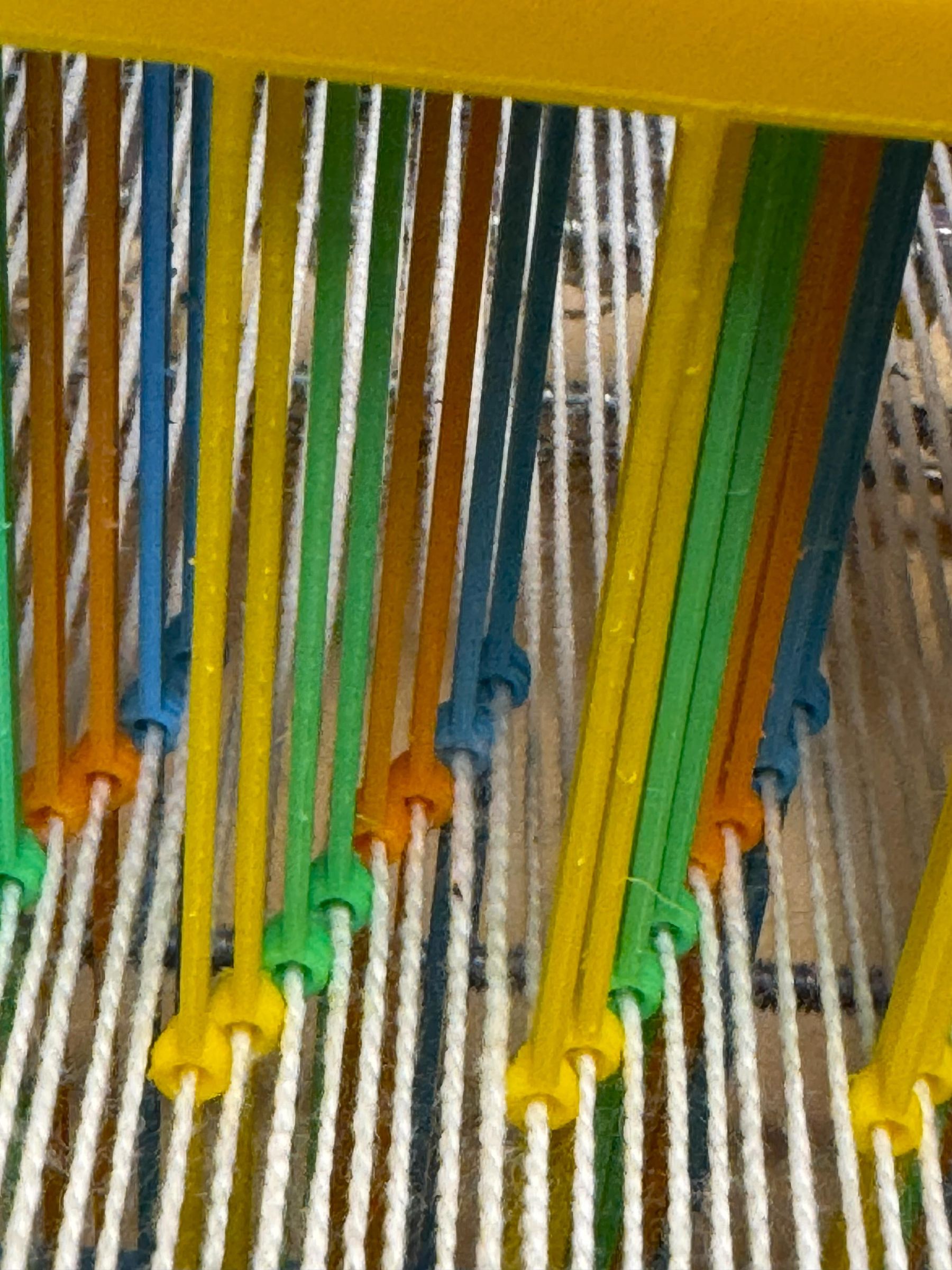 1_Heddles_CloseUp4091.jpg