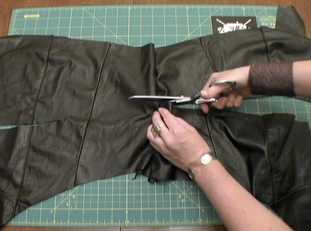 21cutcorset.png