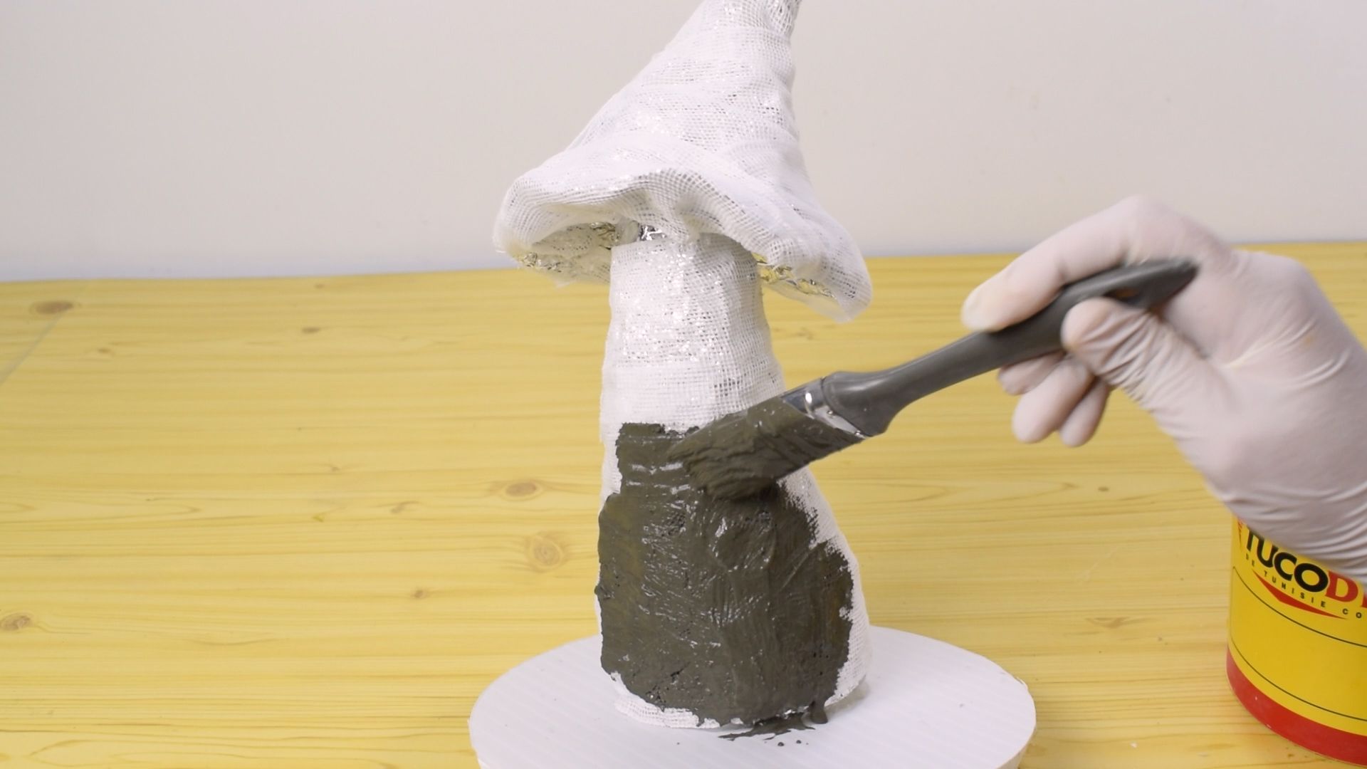 36- Mushroom cement 2.00_03_11_22.Image fixe015.jpg
