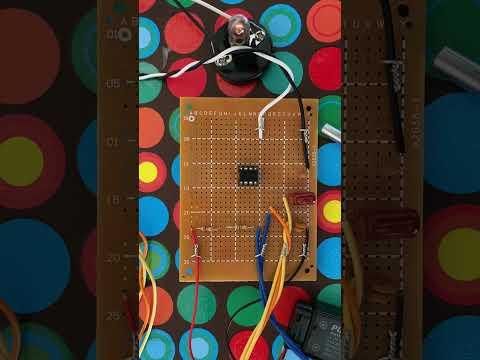 555 Timer Oscillator - Light Bulb 1
