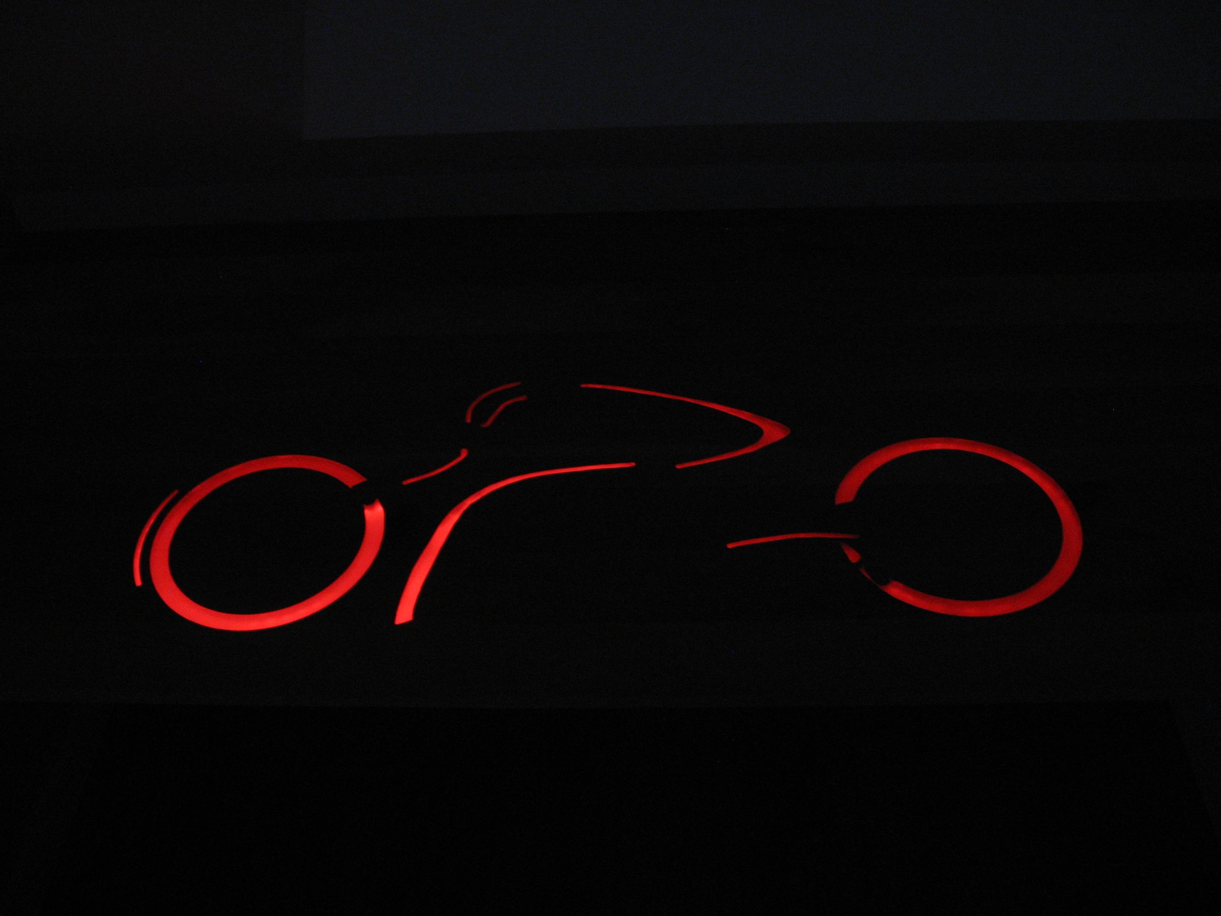 69 0 tron desk resin 9.JPG