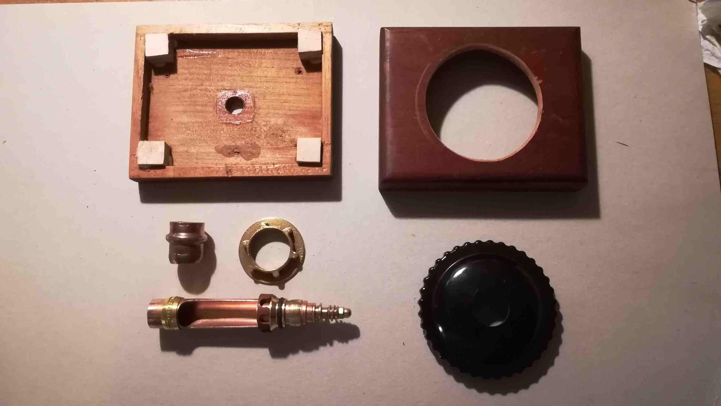 A-Assembling-box-1.jpg