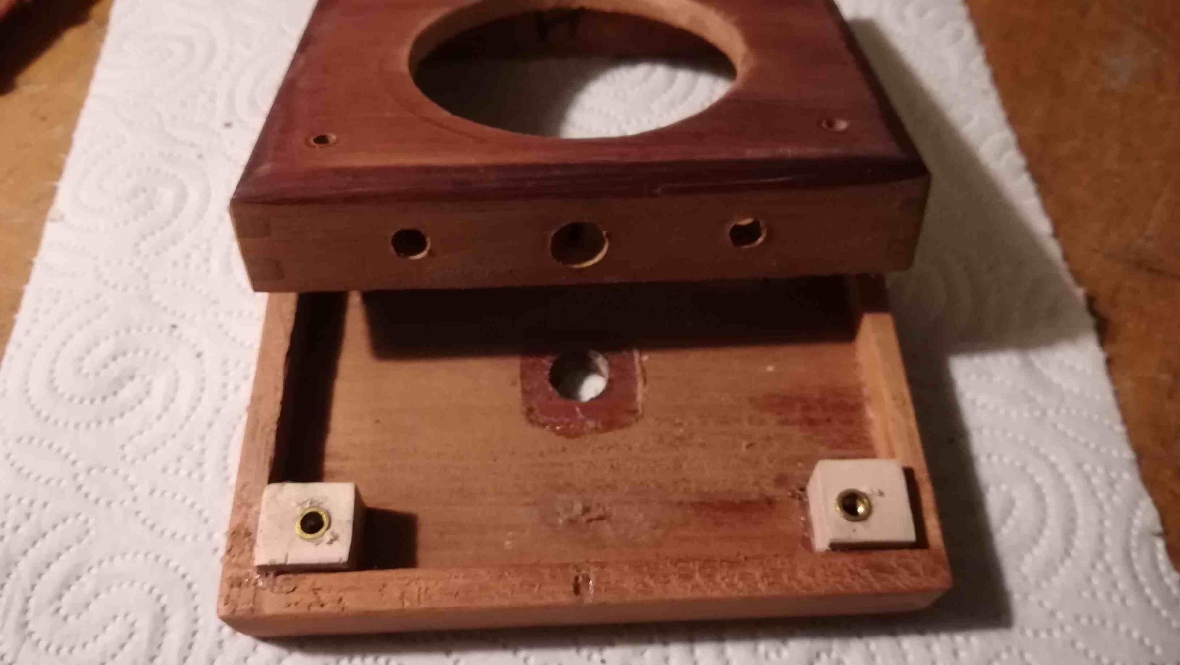 A-Assembling-box-6.jpg