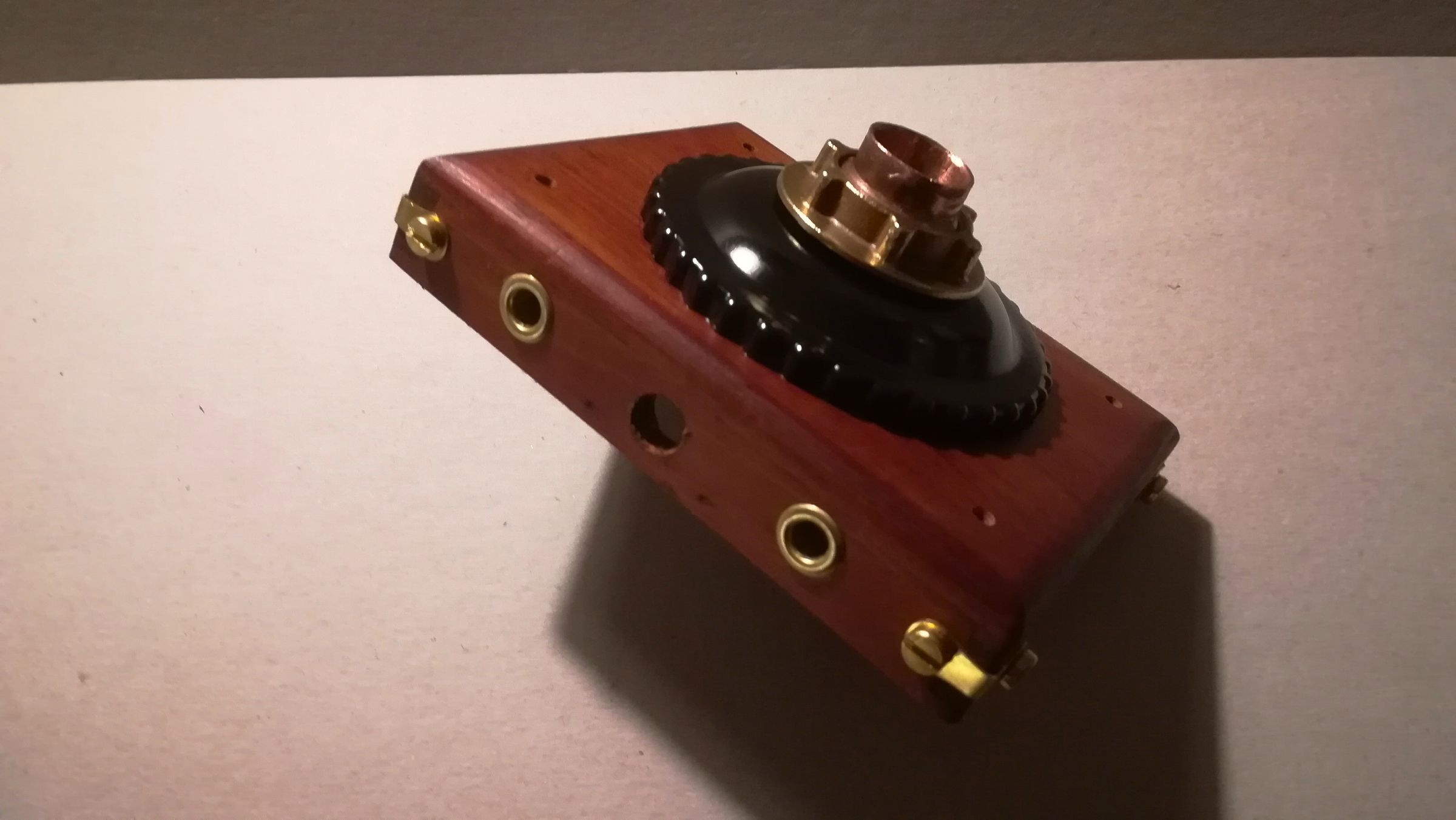 A-Assembling-box-7.jpg