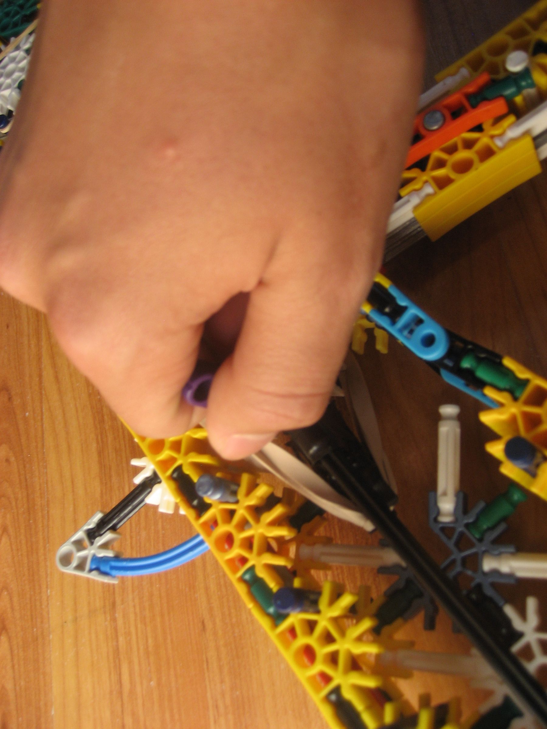 AA-12 (knex 9) 005.jpg