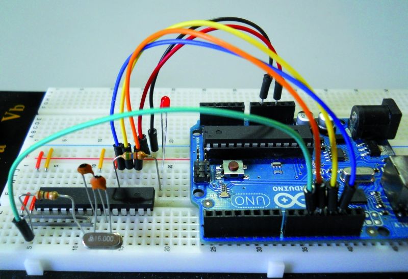 Arduino_standalone_breadboardNOreset.jpg
