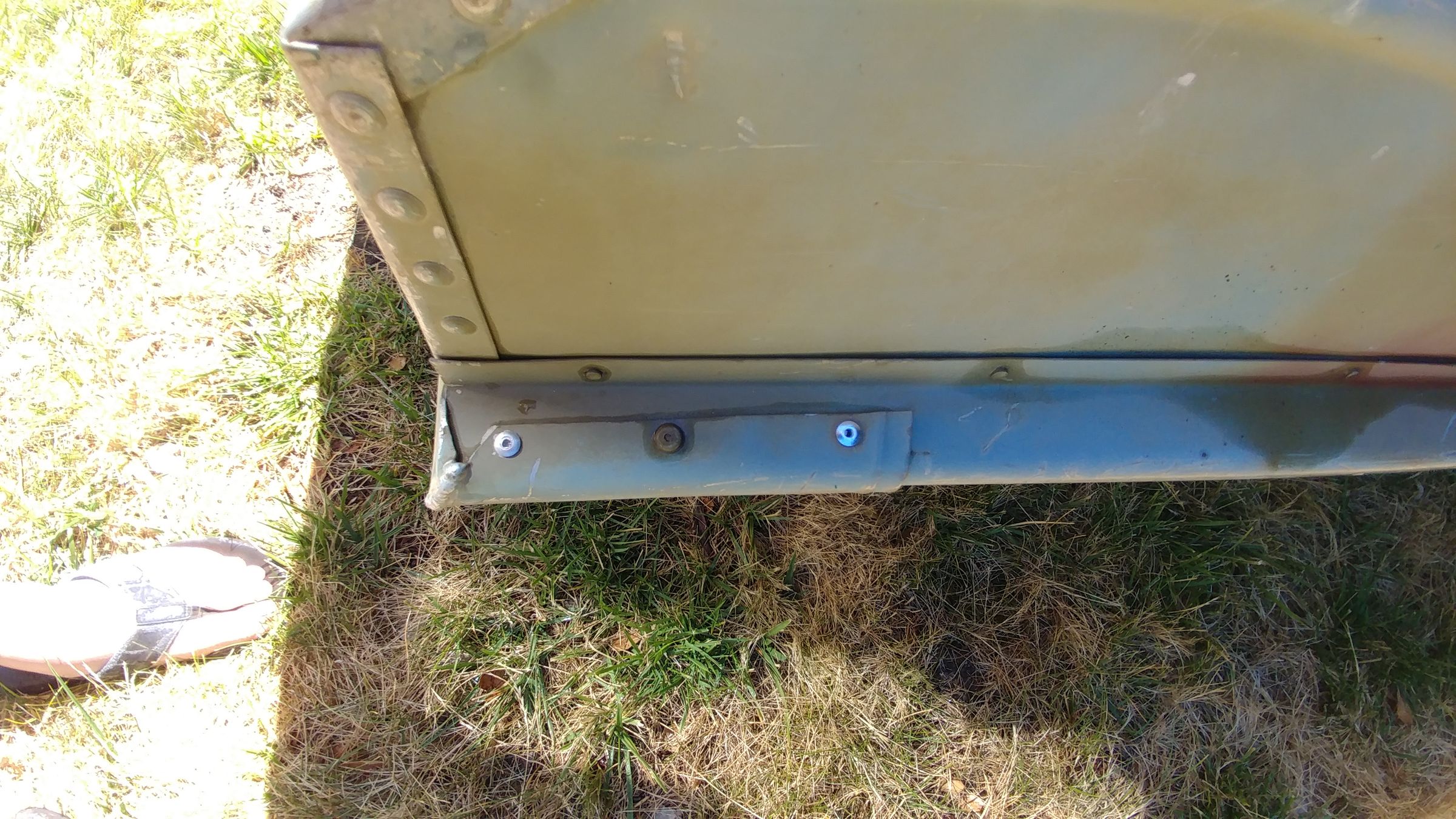 B5 rivets.jpg