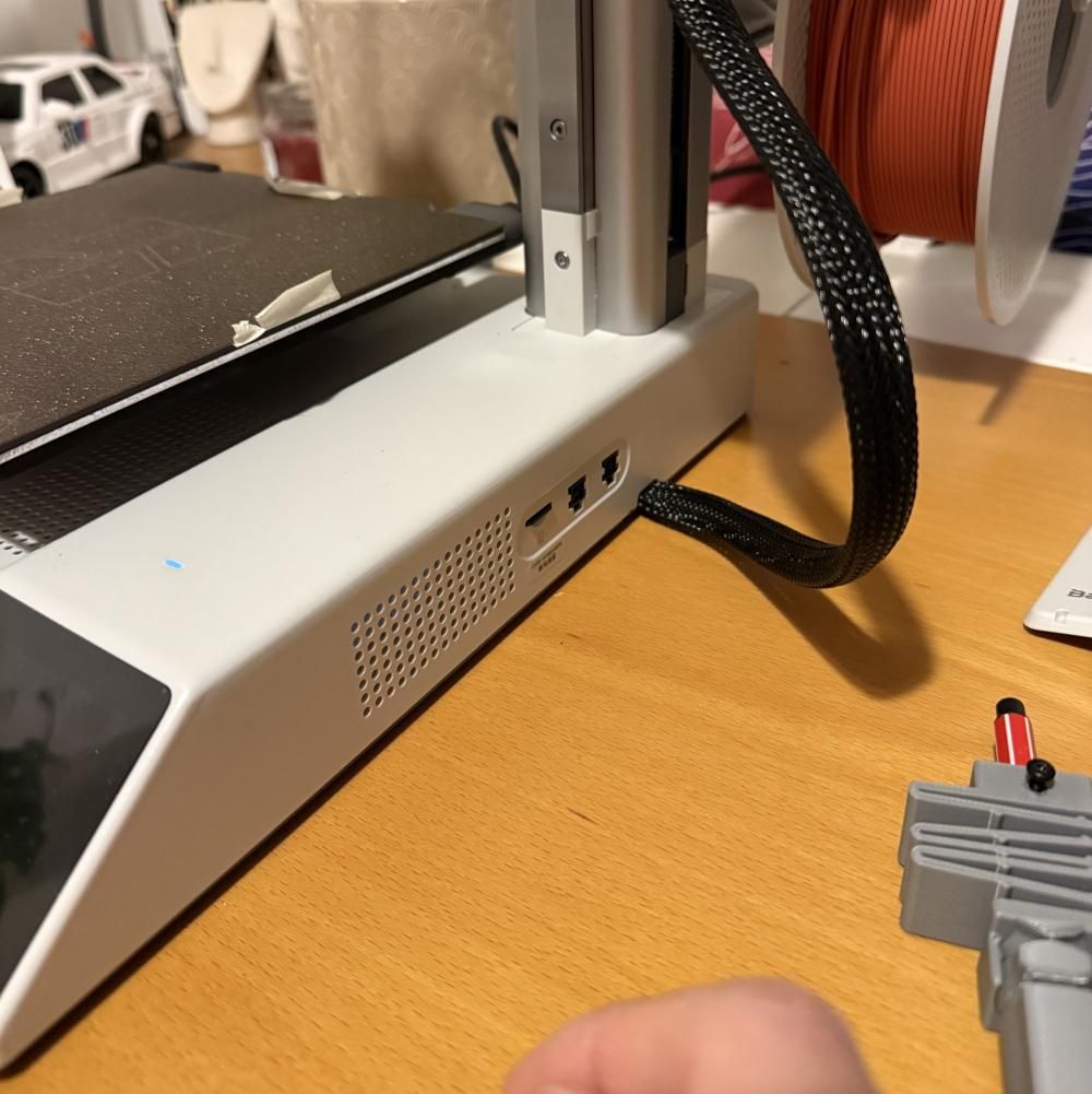 Bambu_Lab_A1_mini_3d_plotter_xyz_sd_card_slot.jpg