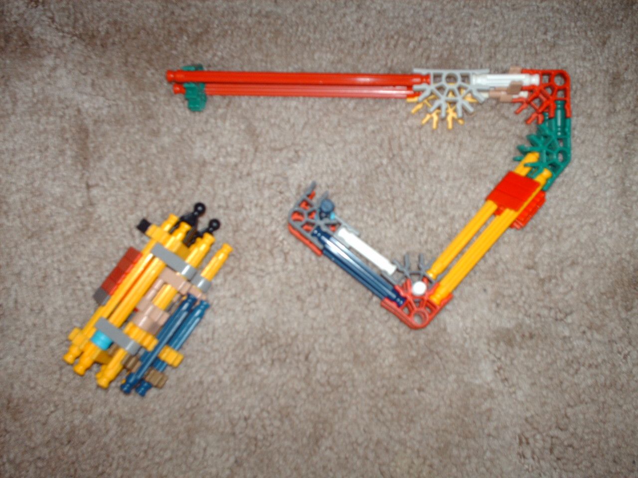 C:\Documents and Settings\Dave\My Documents\My Pictures\Knex AP2\Knex AP2 009.jpg