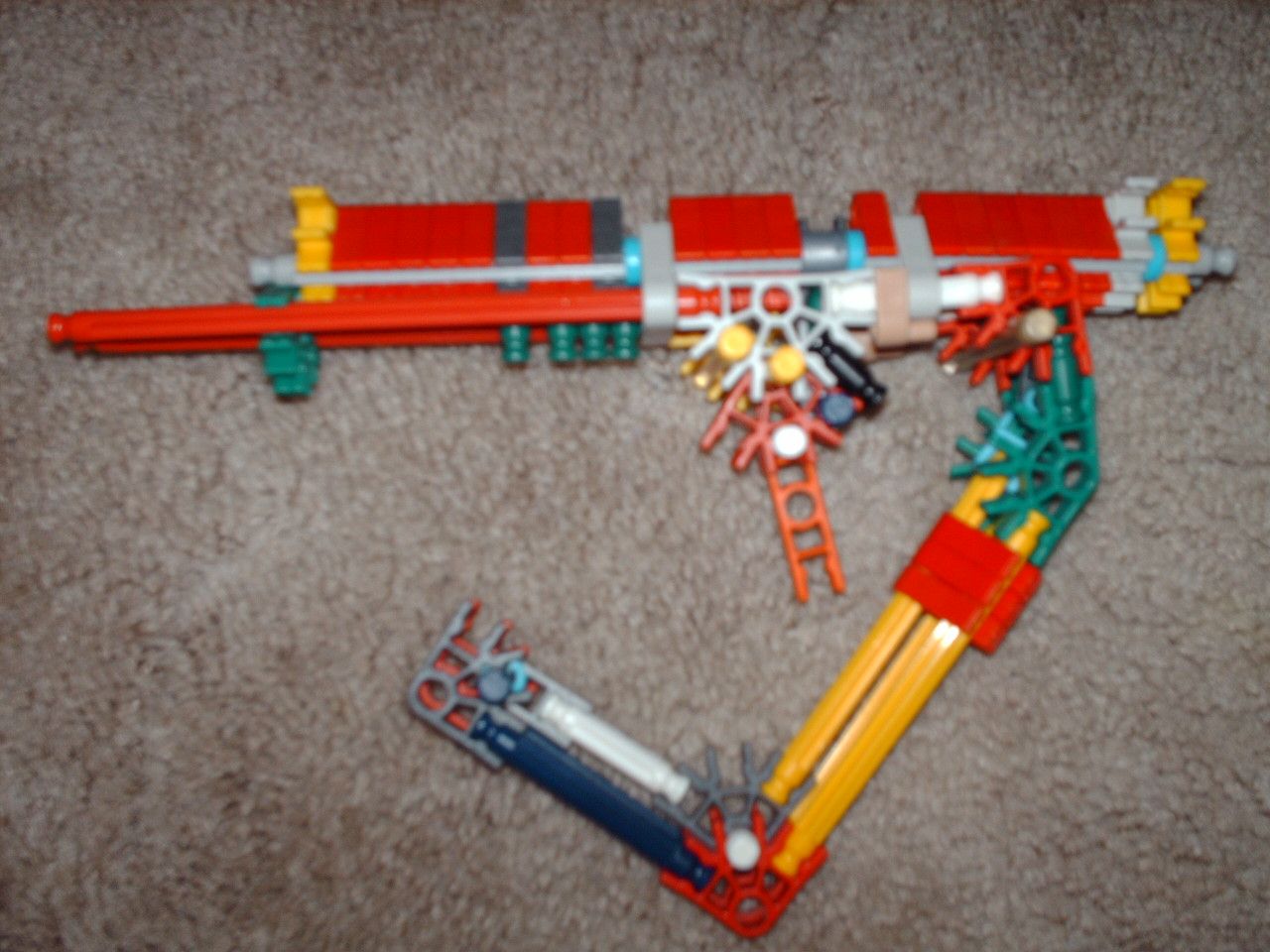 C:\Documents and Settings\Dave\My Documents\My Pictures\Knex AP2\Knex AP2 024.jpg