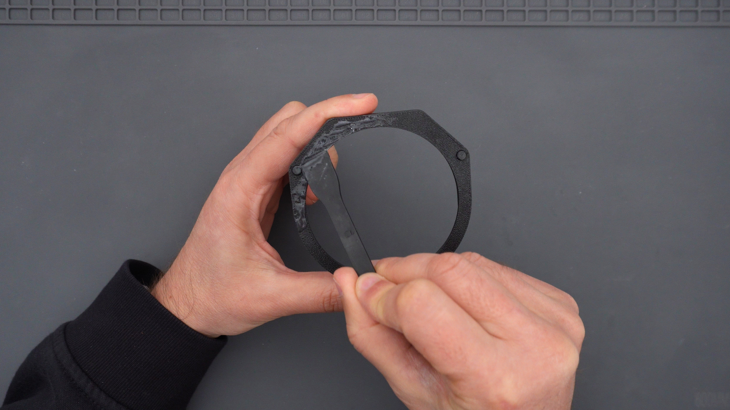 DIY Portable LED Ring Light with Quick Release (3D Printed)1.png