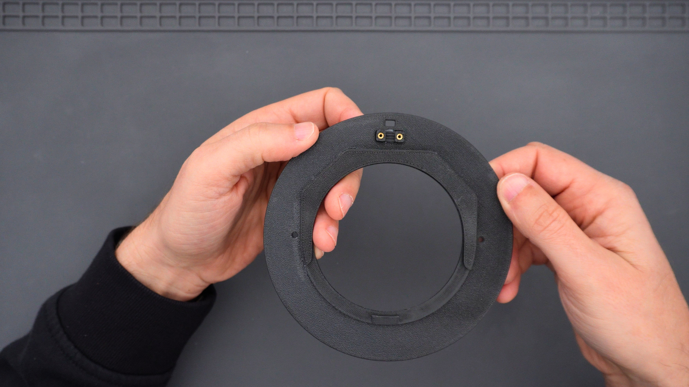 DIY Portable LED Ring Light with Quick Release (3D Printed)4.png