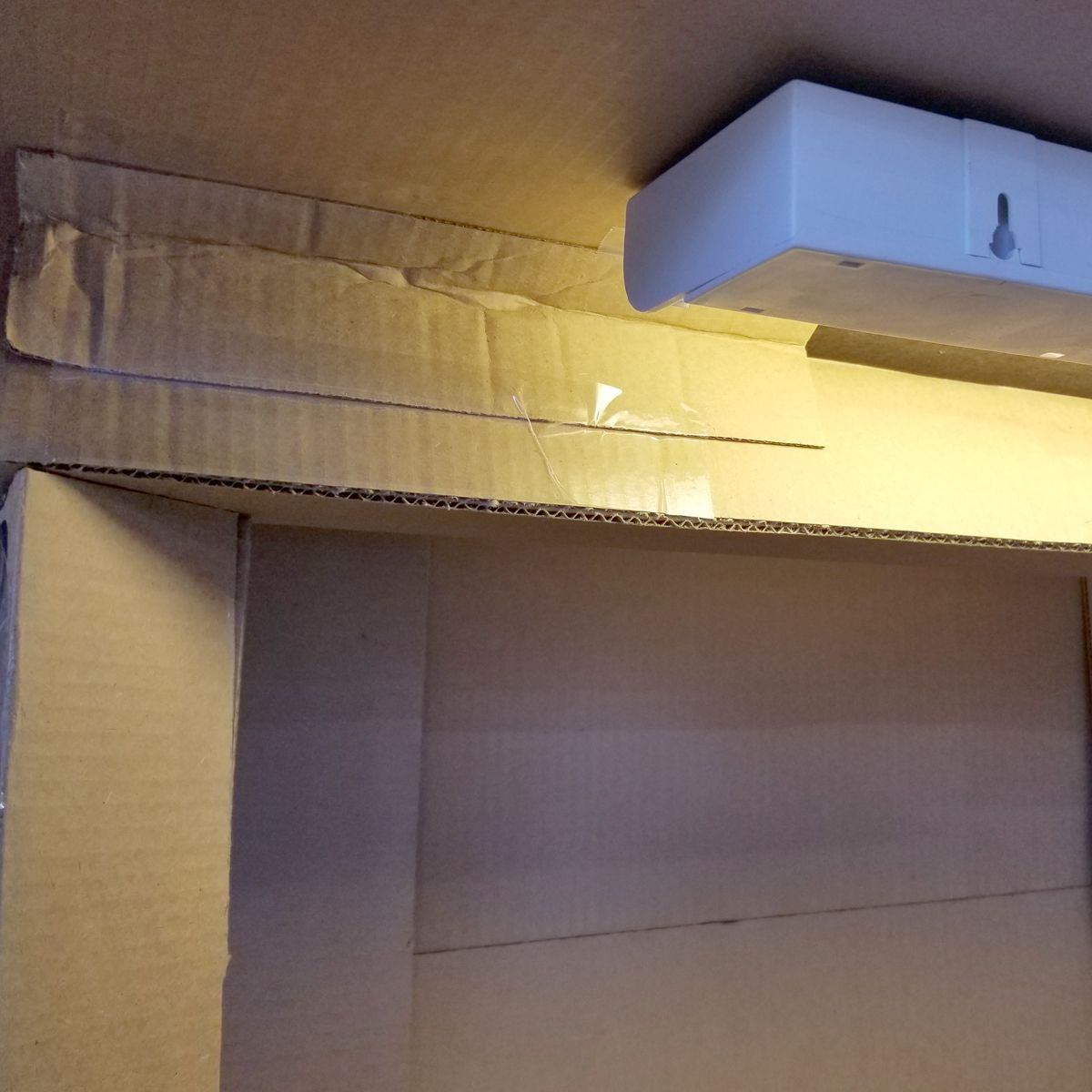 DIY-Cardboard-Spray-Booth-25.jpg