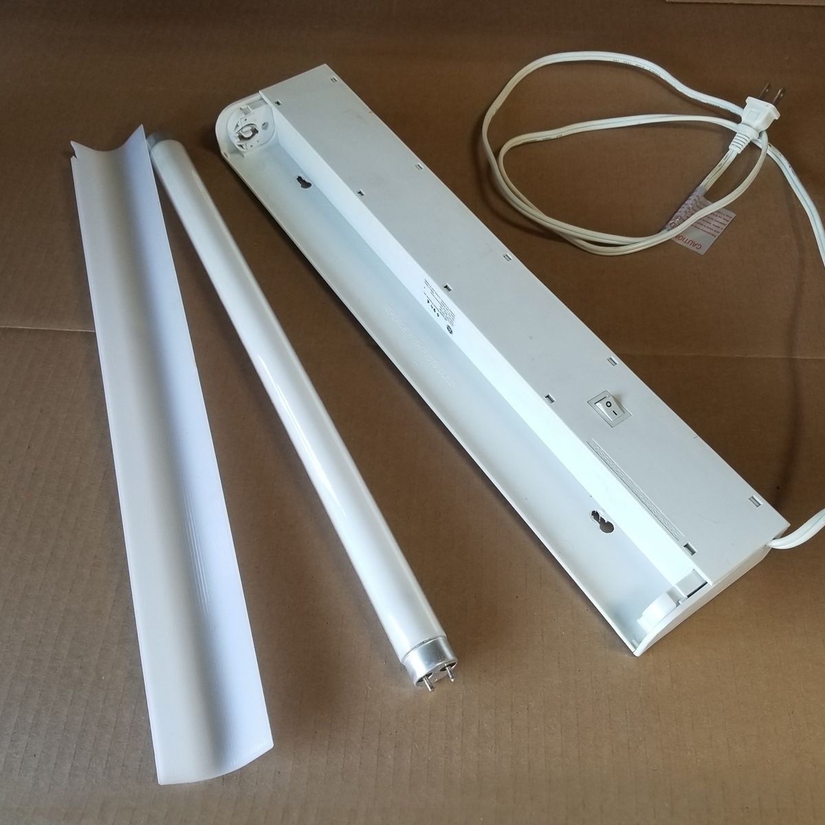 DIY-Cardboard-Spray-Booth-8.jpg