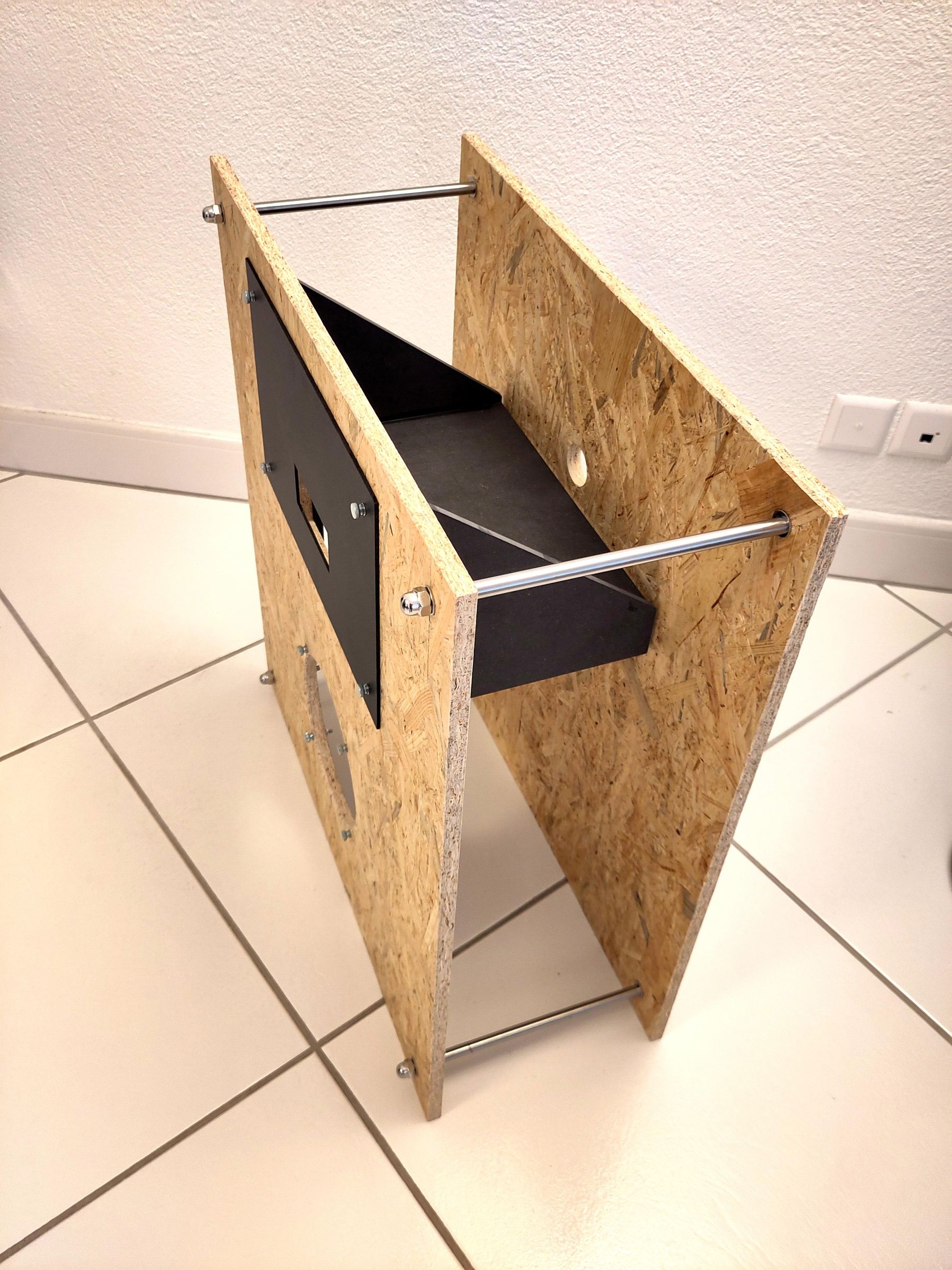 Empty oblique.jpg