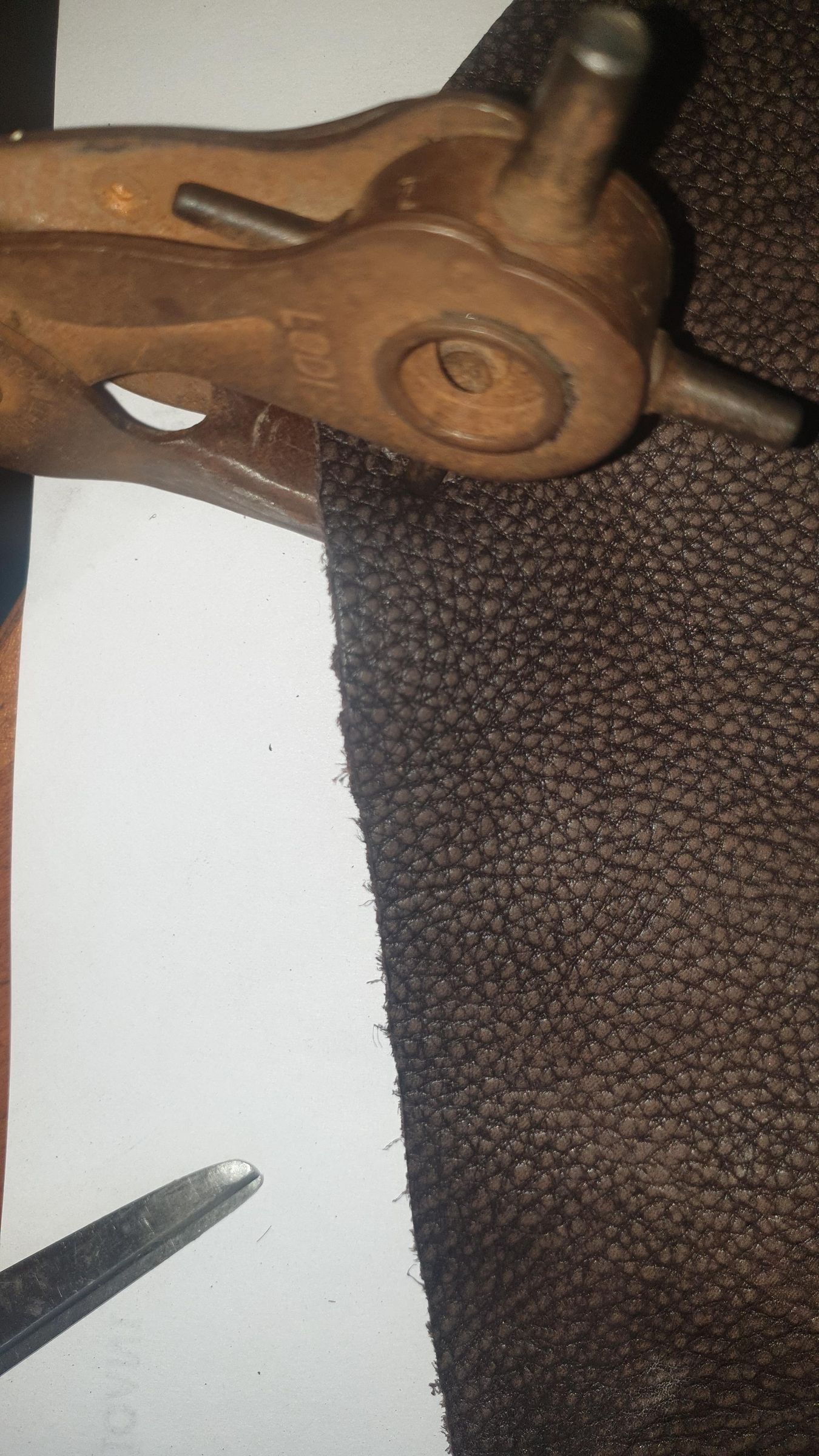 FU6UGP1MM2PJDQM.jpg