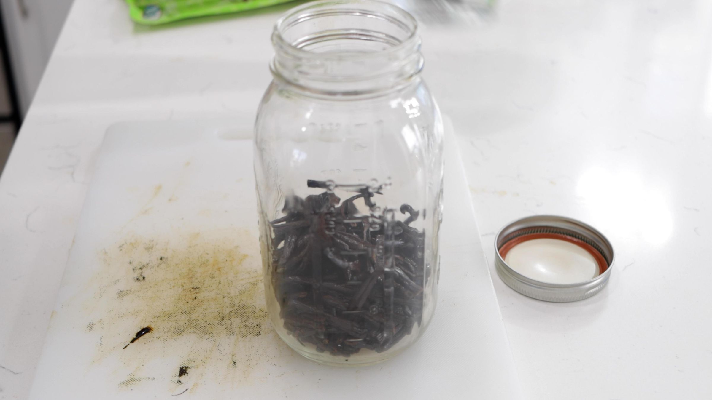 From Vanilla Bean to Vanilla Exctract Homemade Vanilla Extract Recipe.00_02_30_03.Still002.jpg