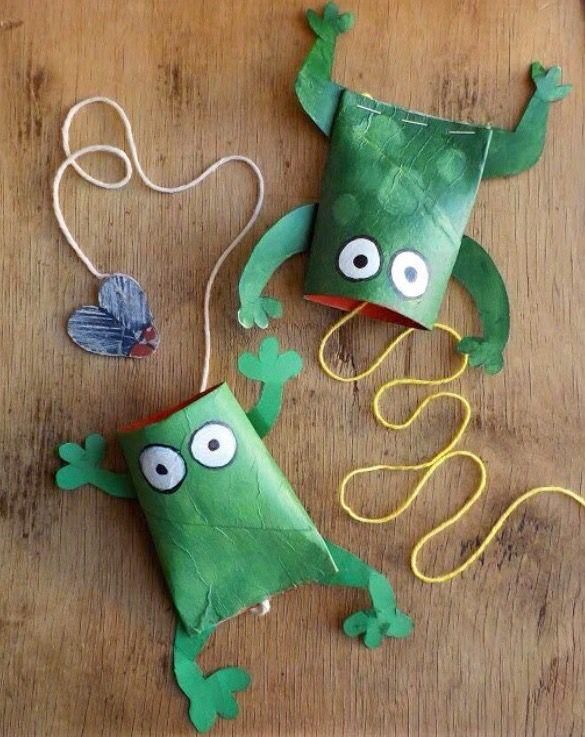 Frosch Fangspiel aus Klopapierrolle.jpg
