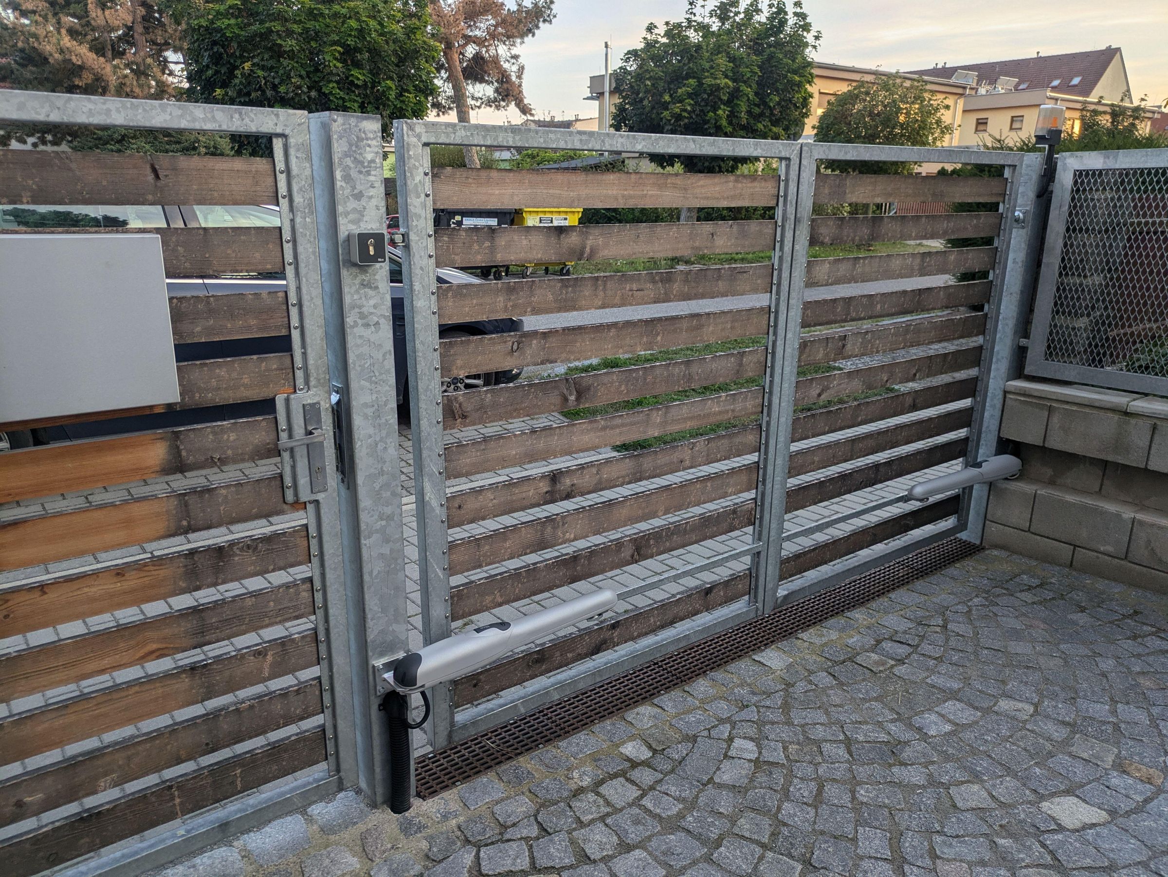 Gate.jpg
