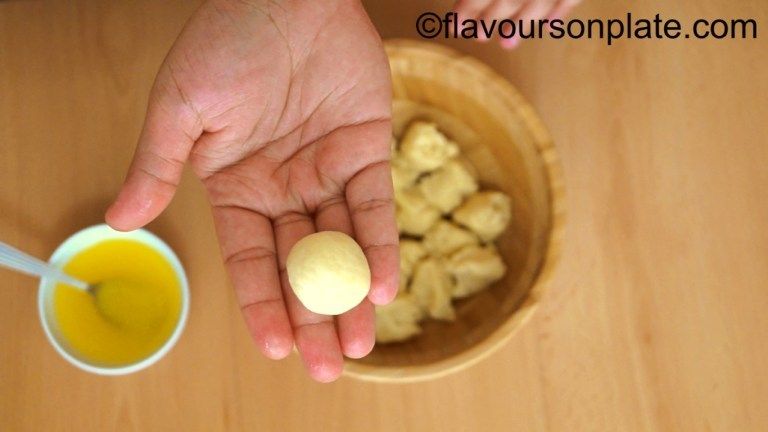 Gulab-jamun-crackfree.jpg
