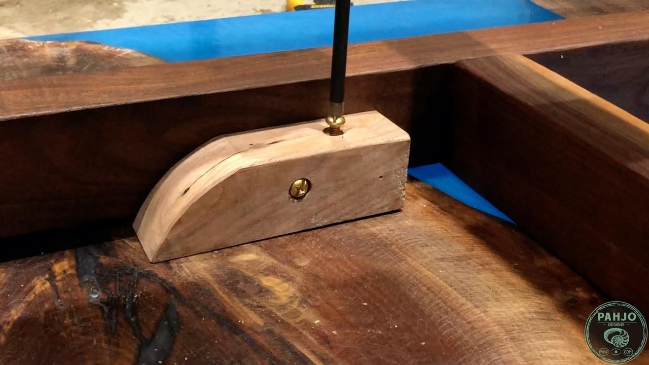 How to Attach Table Top to Base-6.jpg