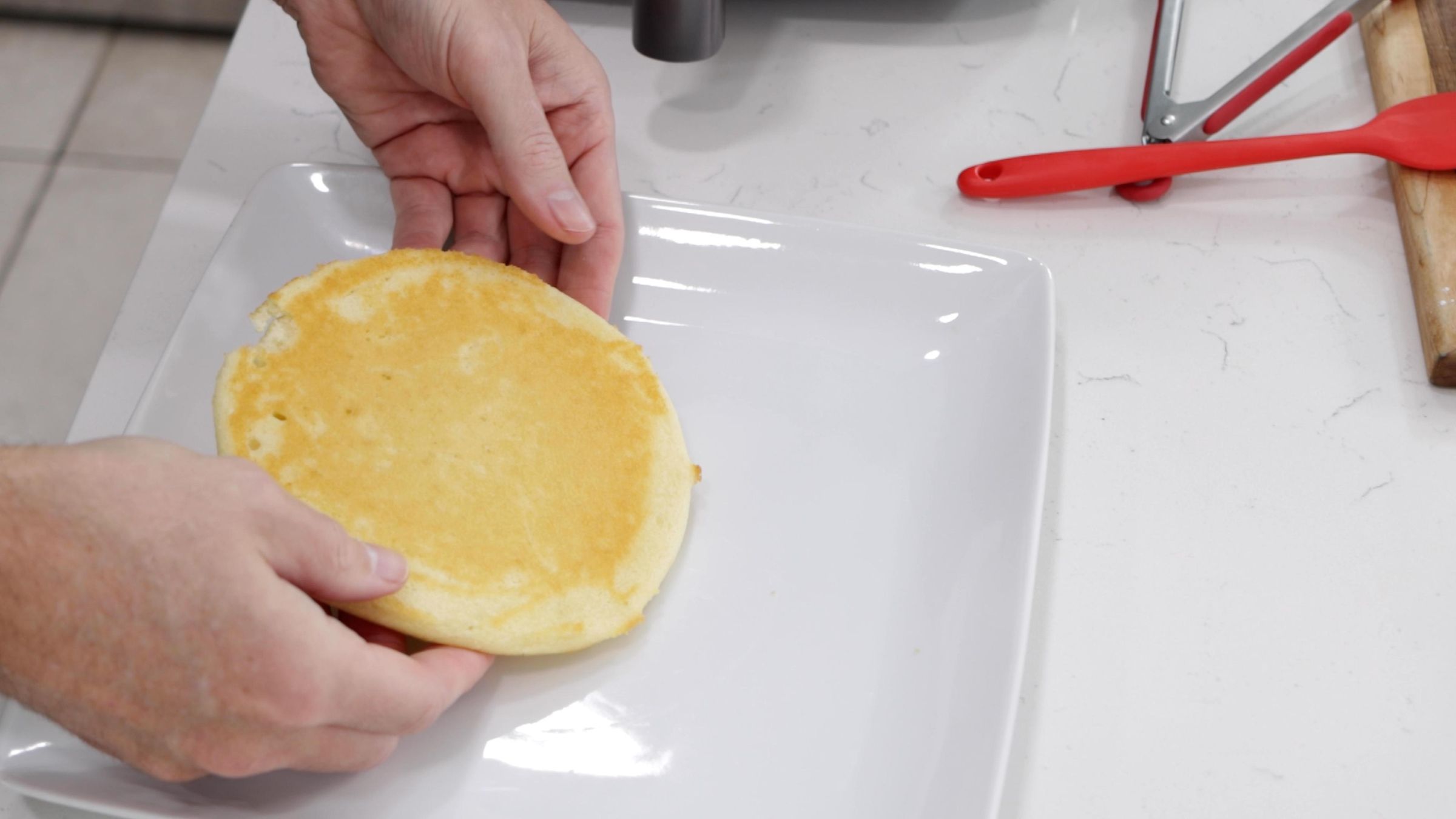 How to Cook Pancakes in the Air Fryer.00_03_35_20.Still007.jpg
