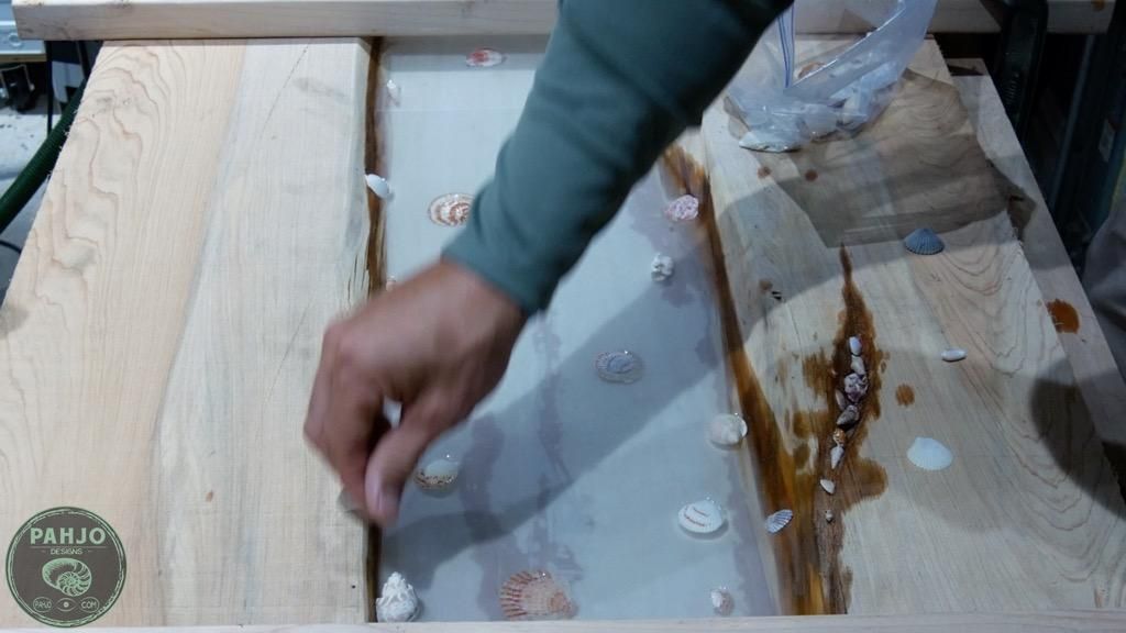 How to Make Seashell Table - Epoxy Resin and Wood_32.jpg