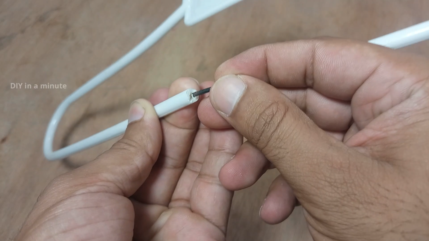 Insert the Reinforcing Rod (1).png