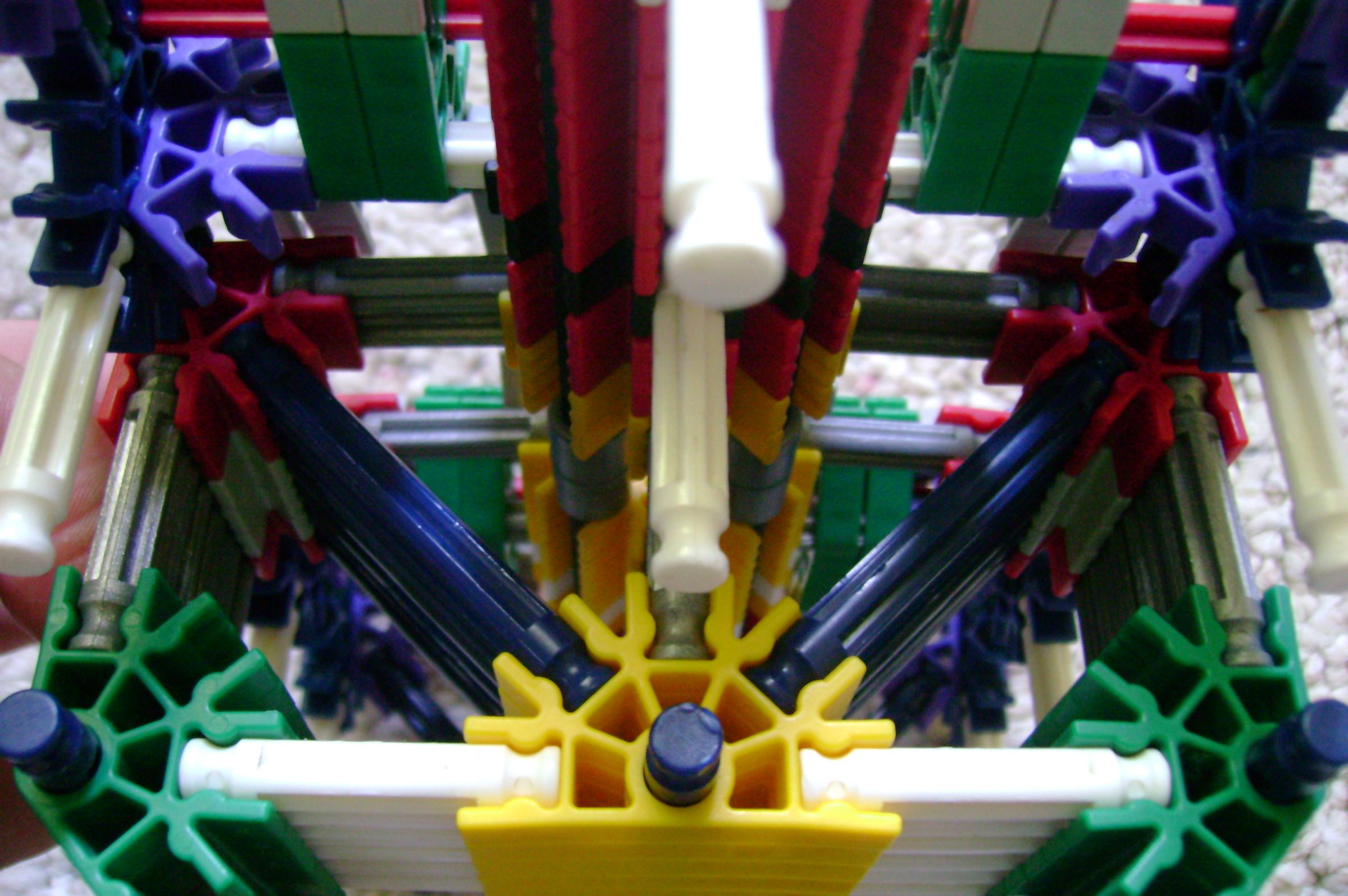 K'nex Cannon---Back 2 007.jpg
