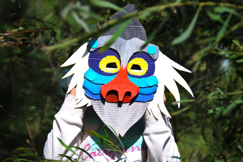 Makedo Baboon Mask Heroshot_1.jpg