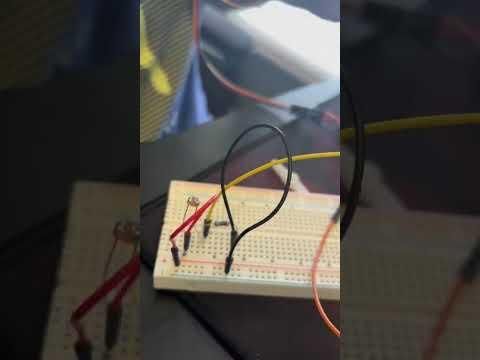 Mechatronics- Hand joint servo motor with photoresistor