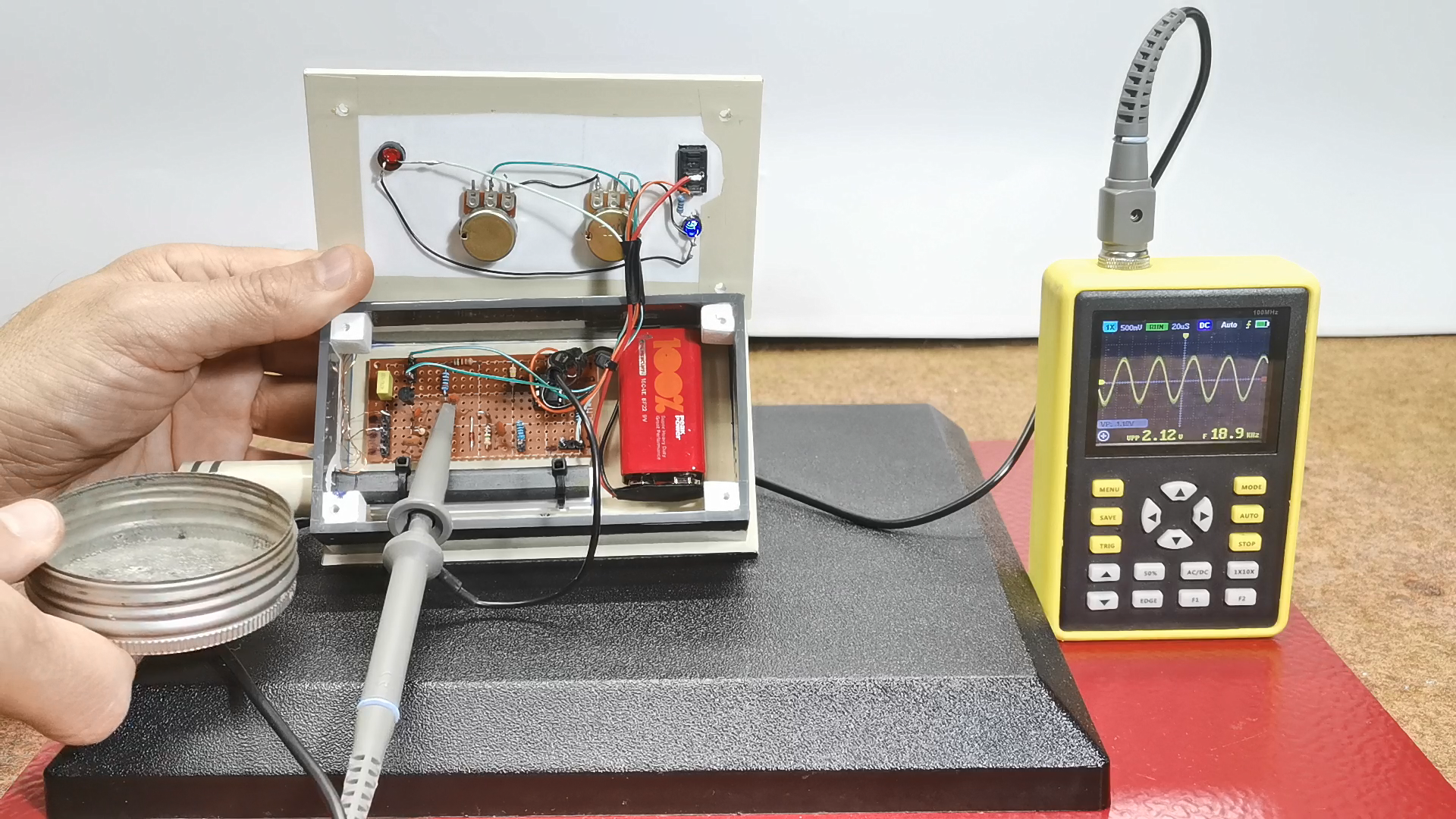 On Oscilloscope.png