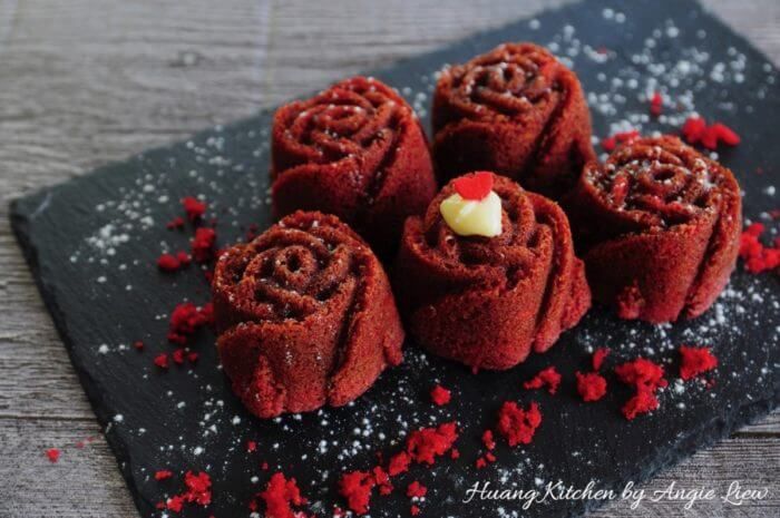 Red-Velvet-Rose-Cupcakes-Recipe-Feature-Photo-3-700x465.jpg