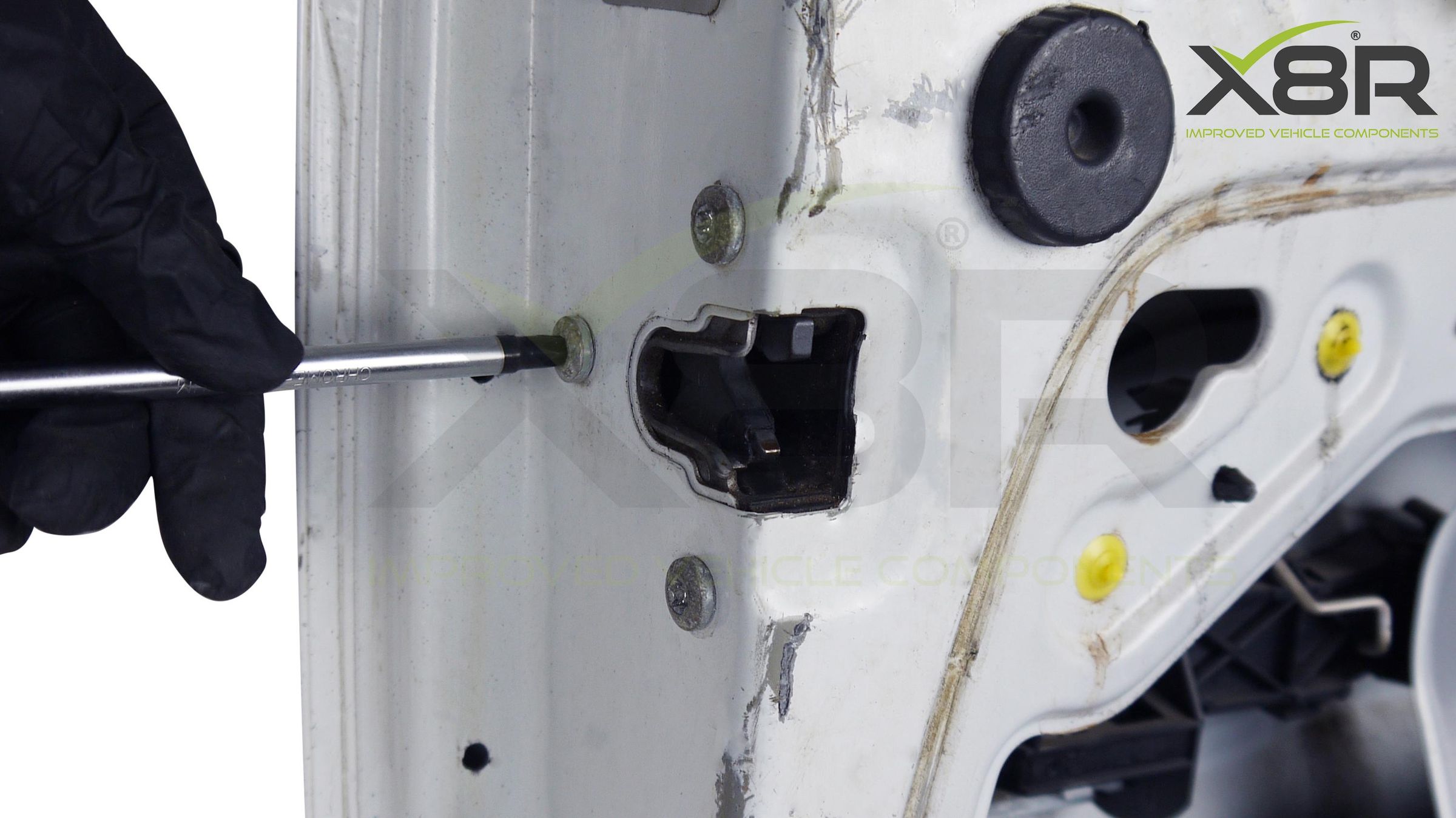 Remove centre bolt.jpg