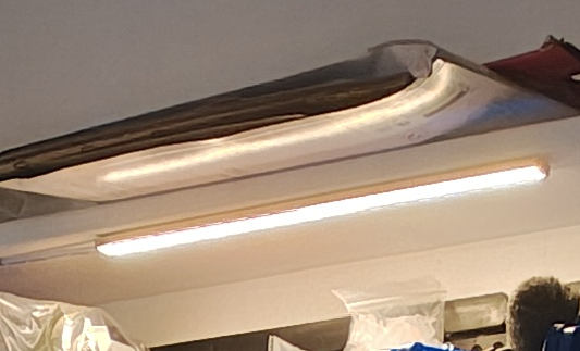 Shelf lights.png