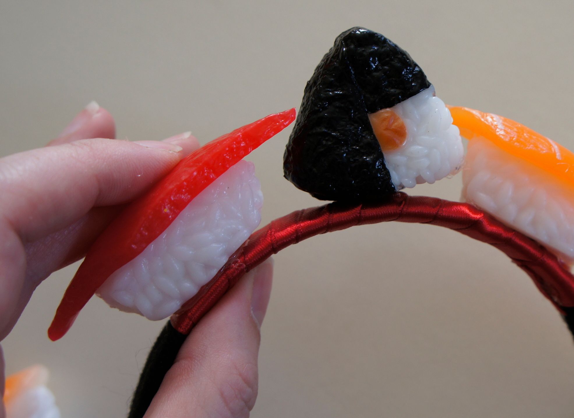 Step #5_hot glue 05.jpg