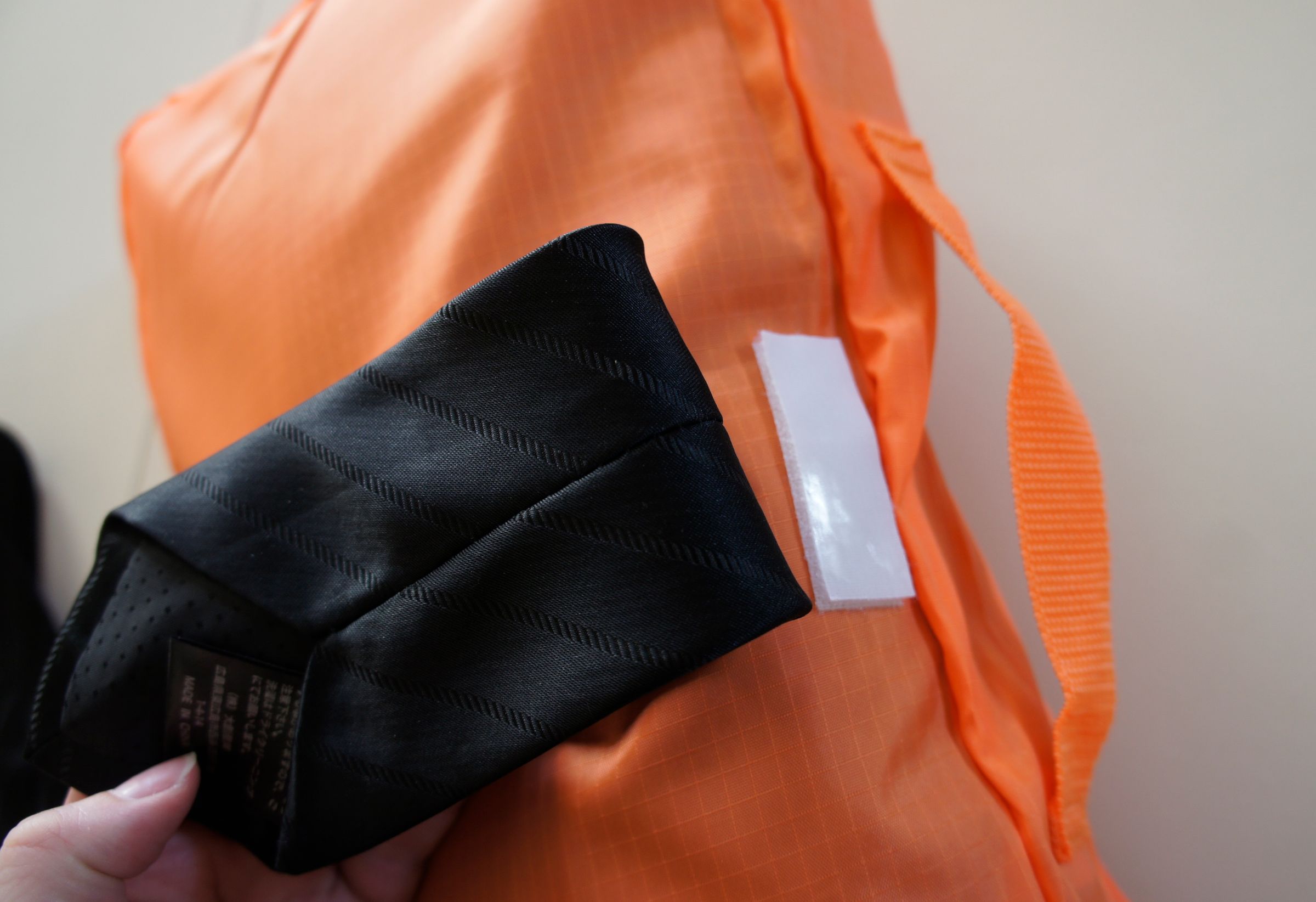 Step #7_velcro 02.jpg