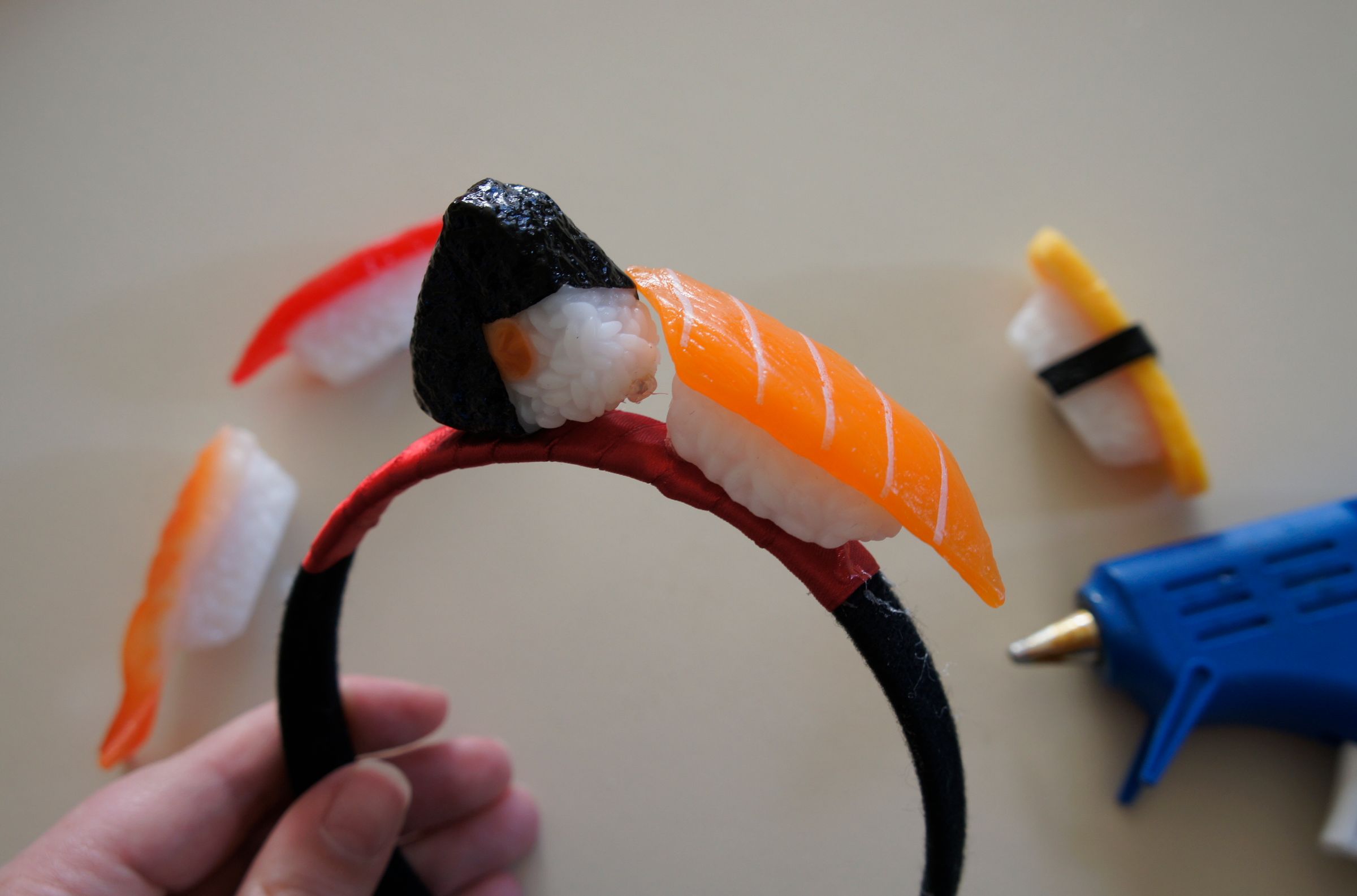 Step #5_hot glue 02.jpg