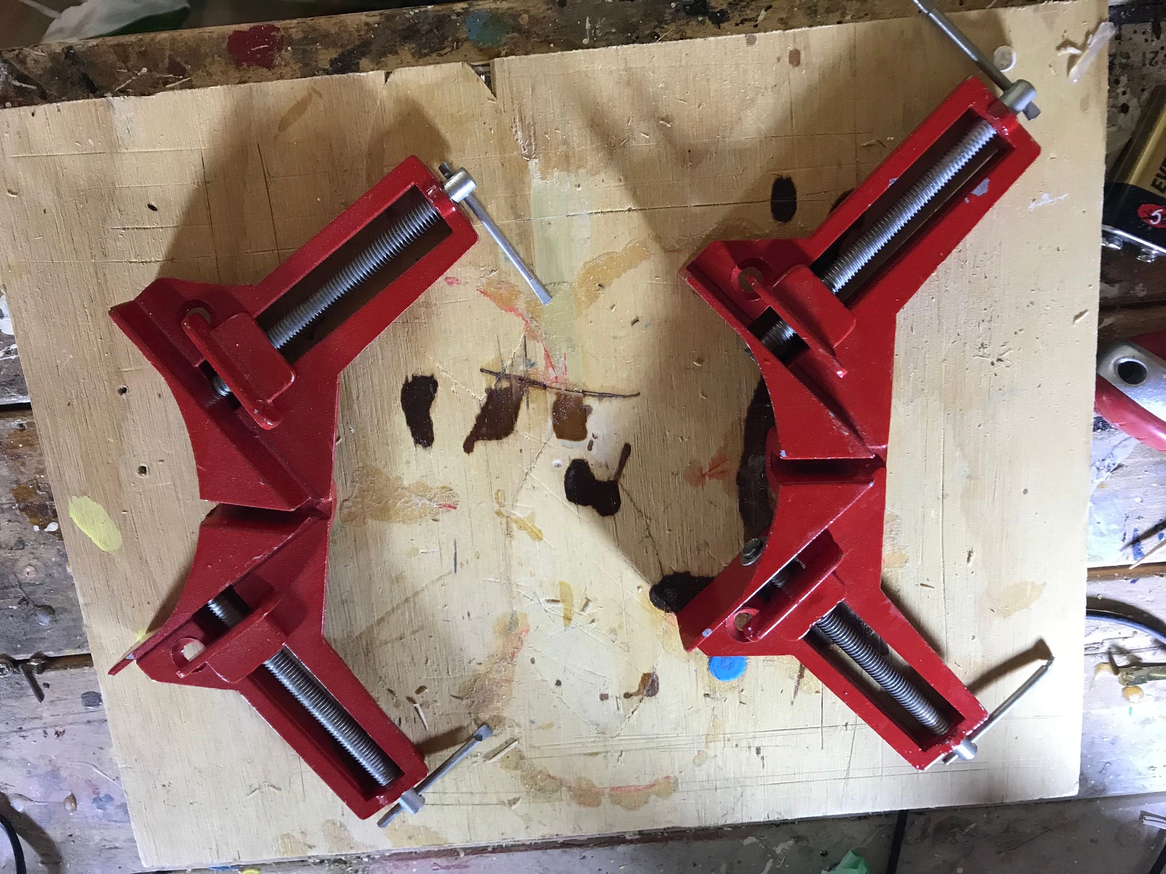 Step 4b - corner clamps.JPG