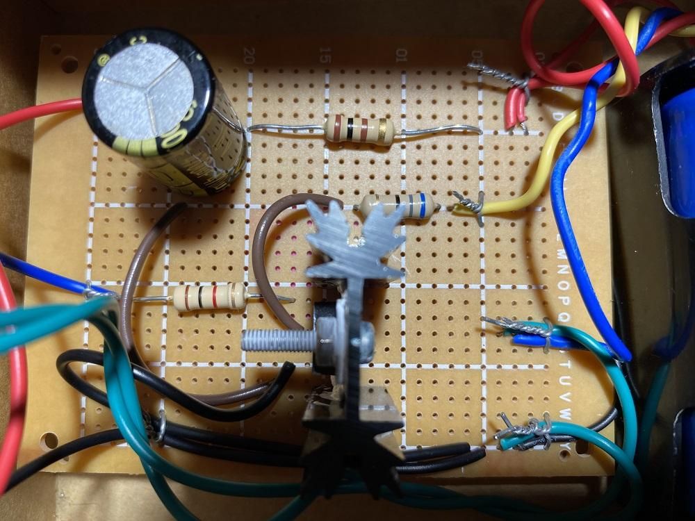 Transistor Light Dimmer 06 Step 03 Make the Circuit.jpg