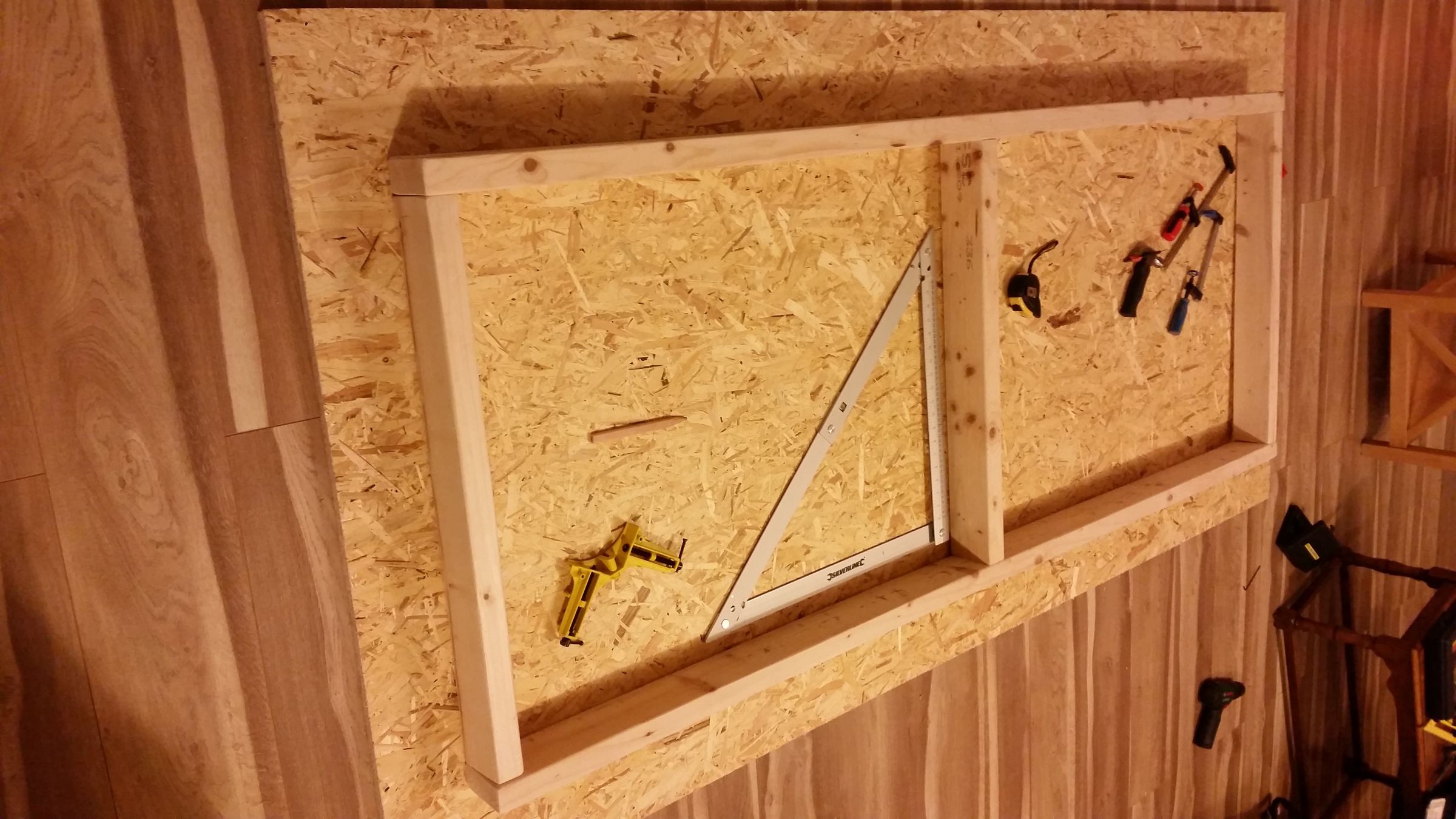 Underframe made of 4x2s.jpg
