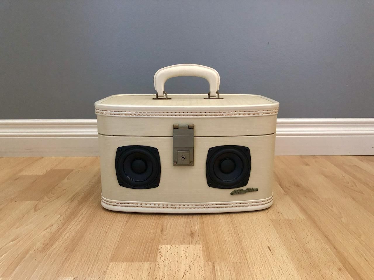 Vanity Case Speaker - 1 of 1.jpeg