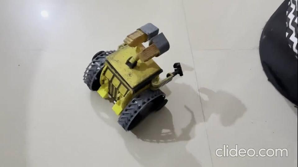Wall-E Exploring
