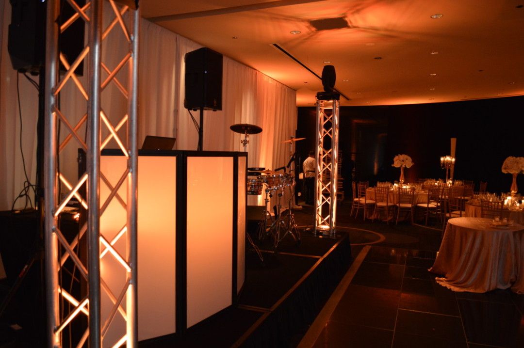 Wedding DJ Chicago (3).jpg