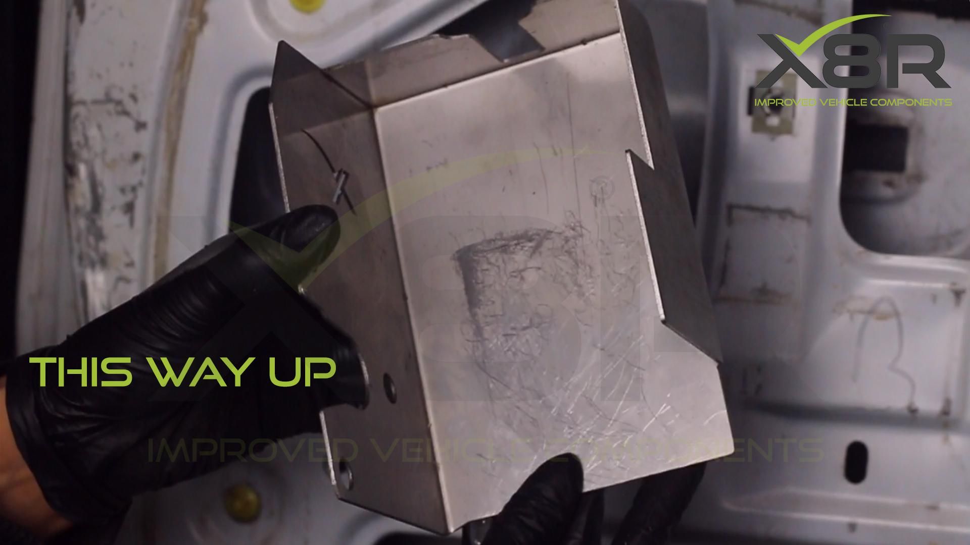 X8R0238 UD lock guard.jpg