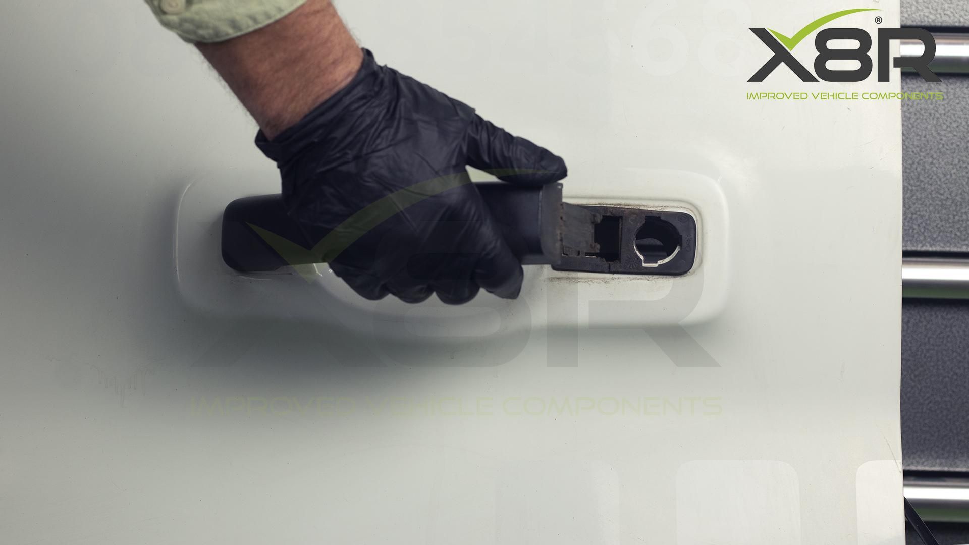 X8R0238 UD remove exterior handle 2.jpg