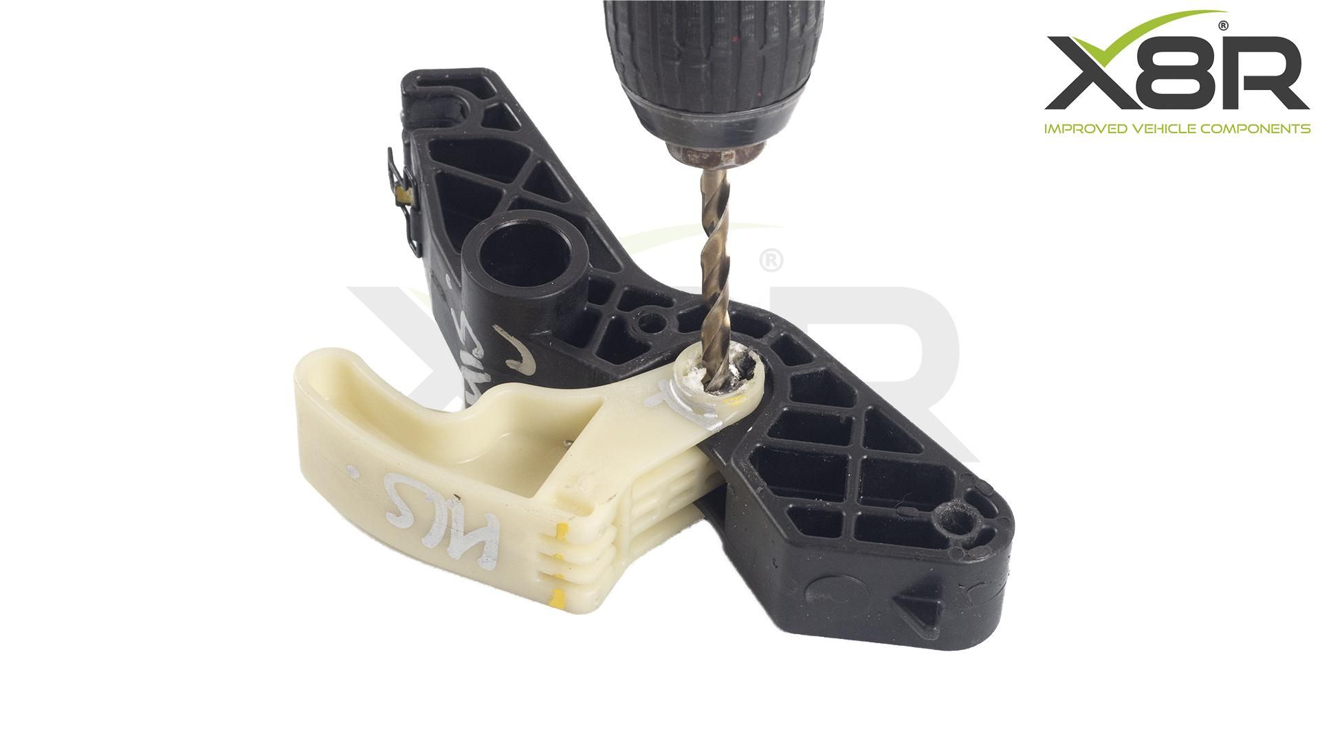 X8R0263 drill out rivet.jpg
