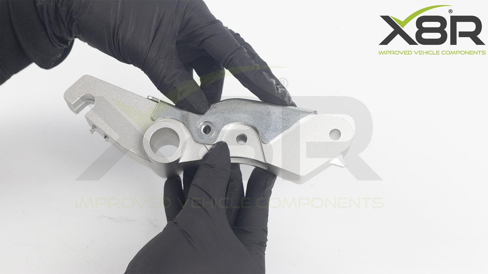 X8R0263 fitting metal clamp 2.jpg